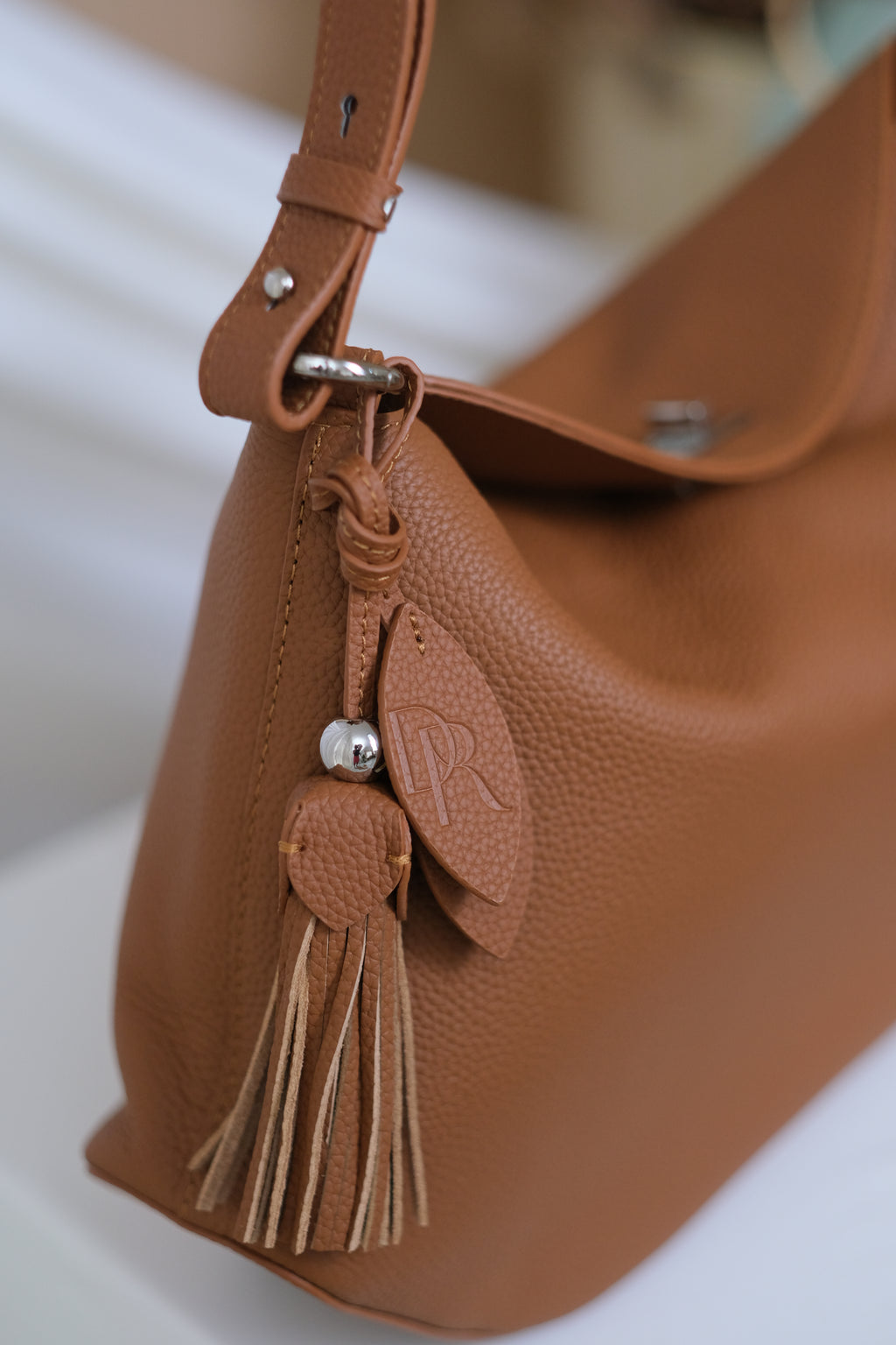 Genoveva in Chesnut Luxe