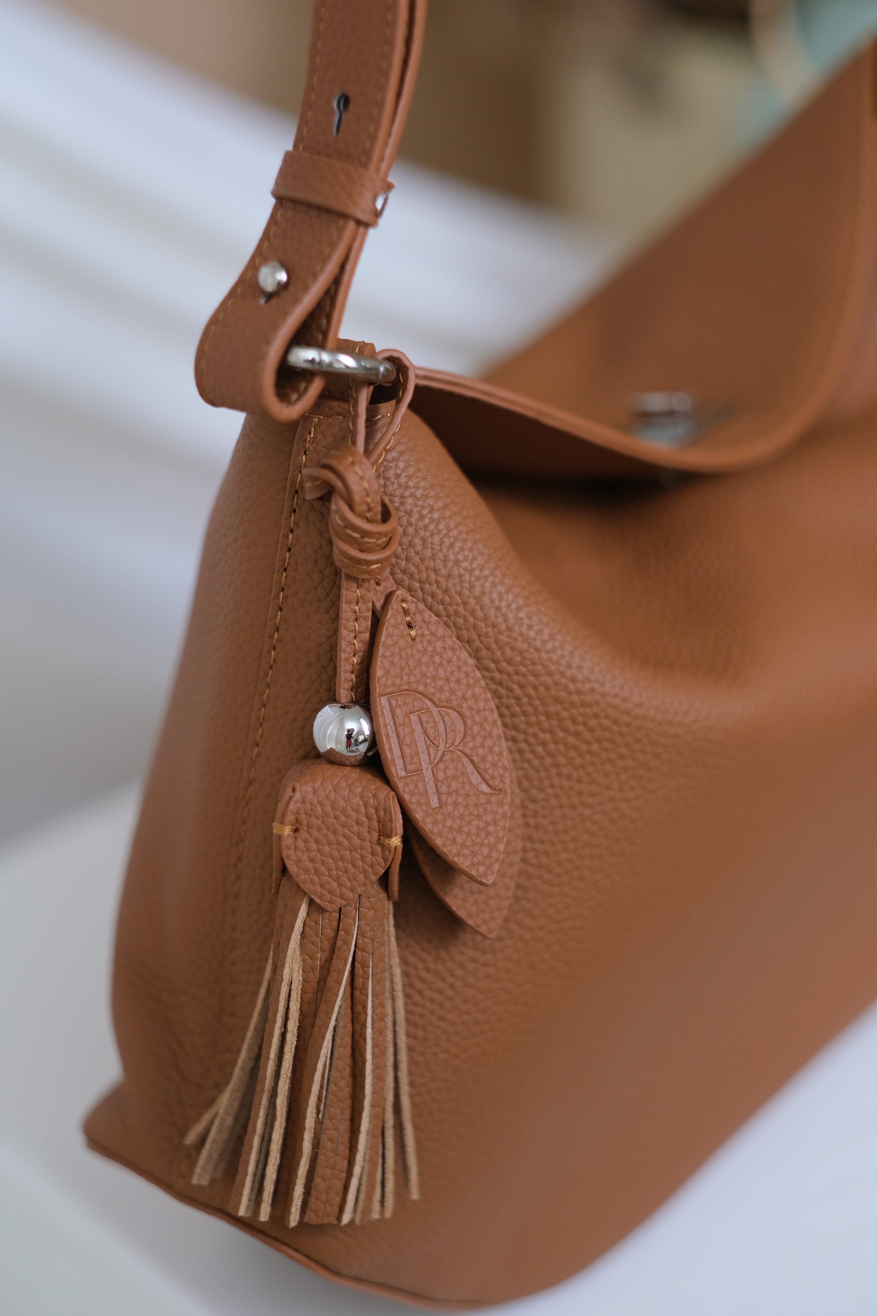 Genoveva in Chesnut Luxe