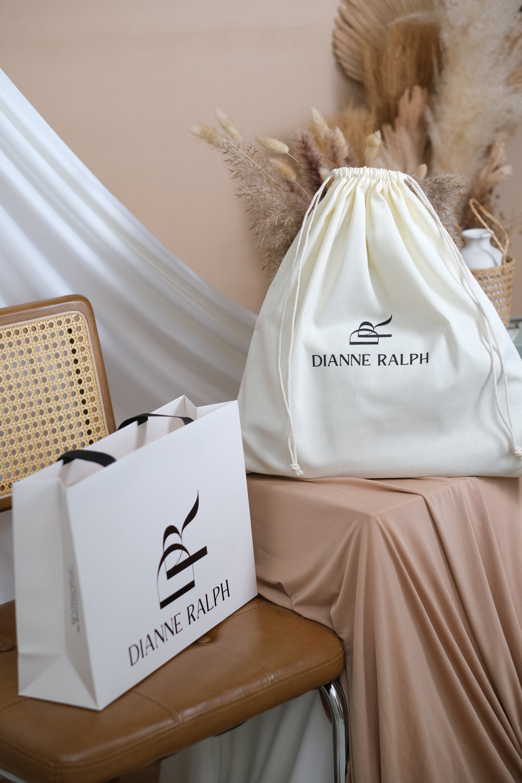 Genoveva in Ivory Veil