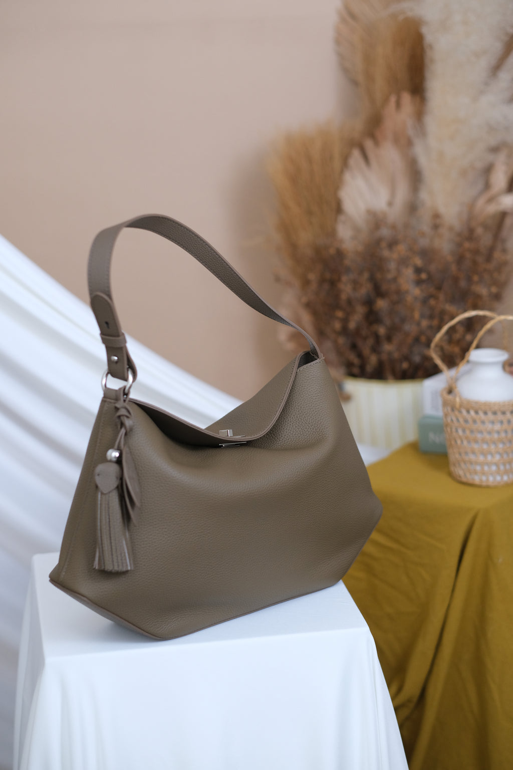 Genoveva in Misty Taupe