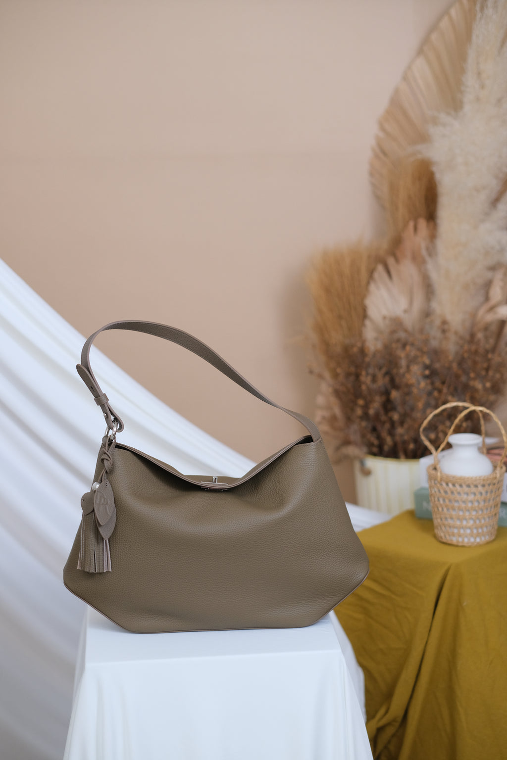 Genoveva in Misty Taupe