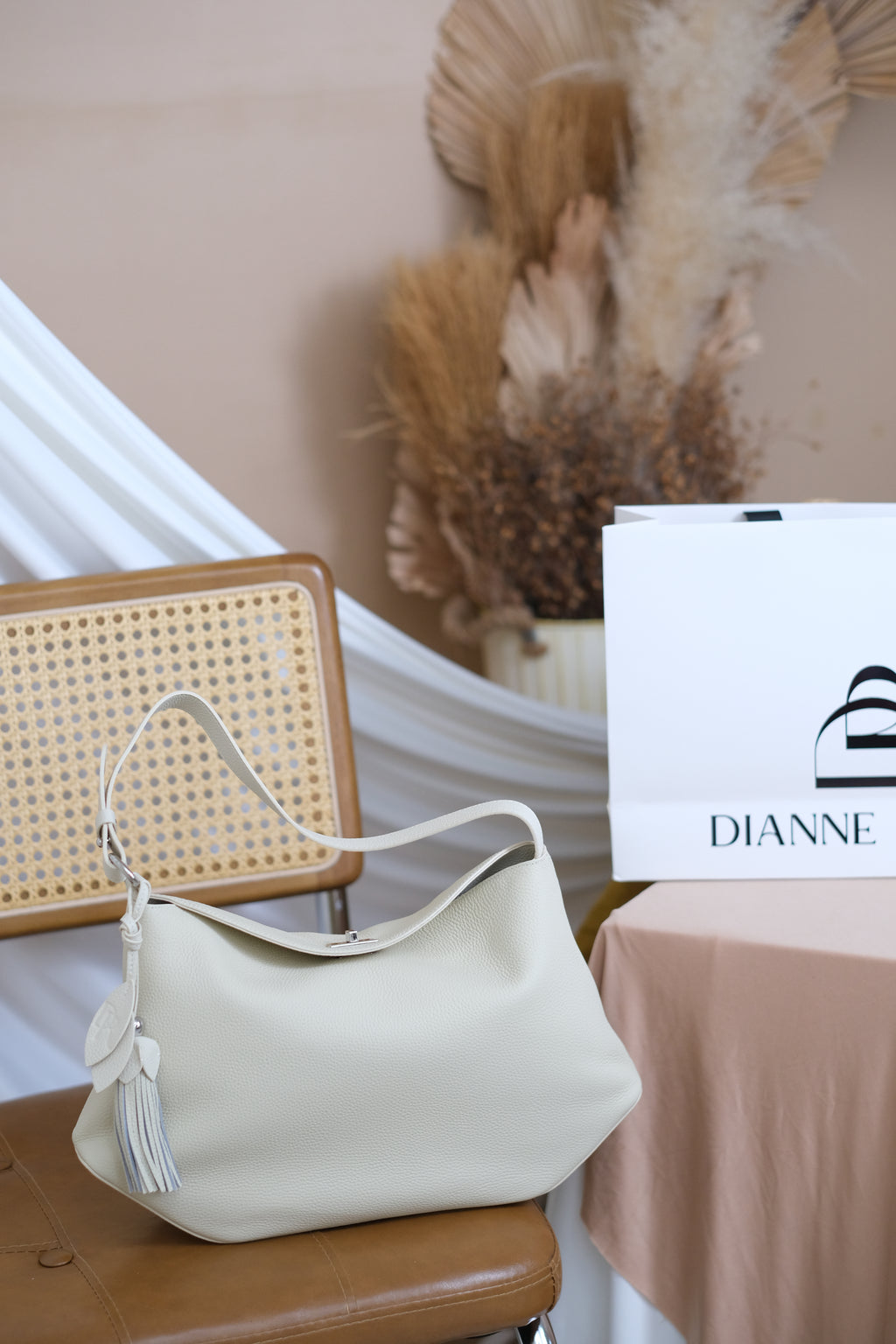 Genoveva in Ivory Veil