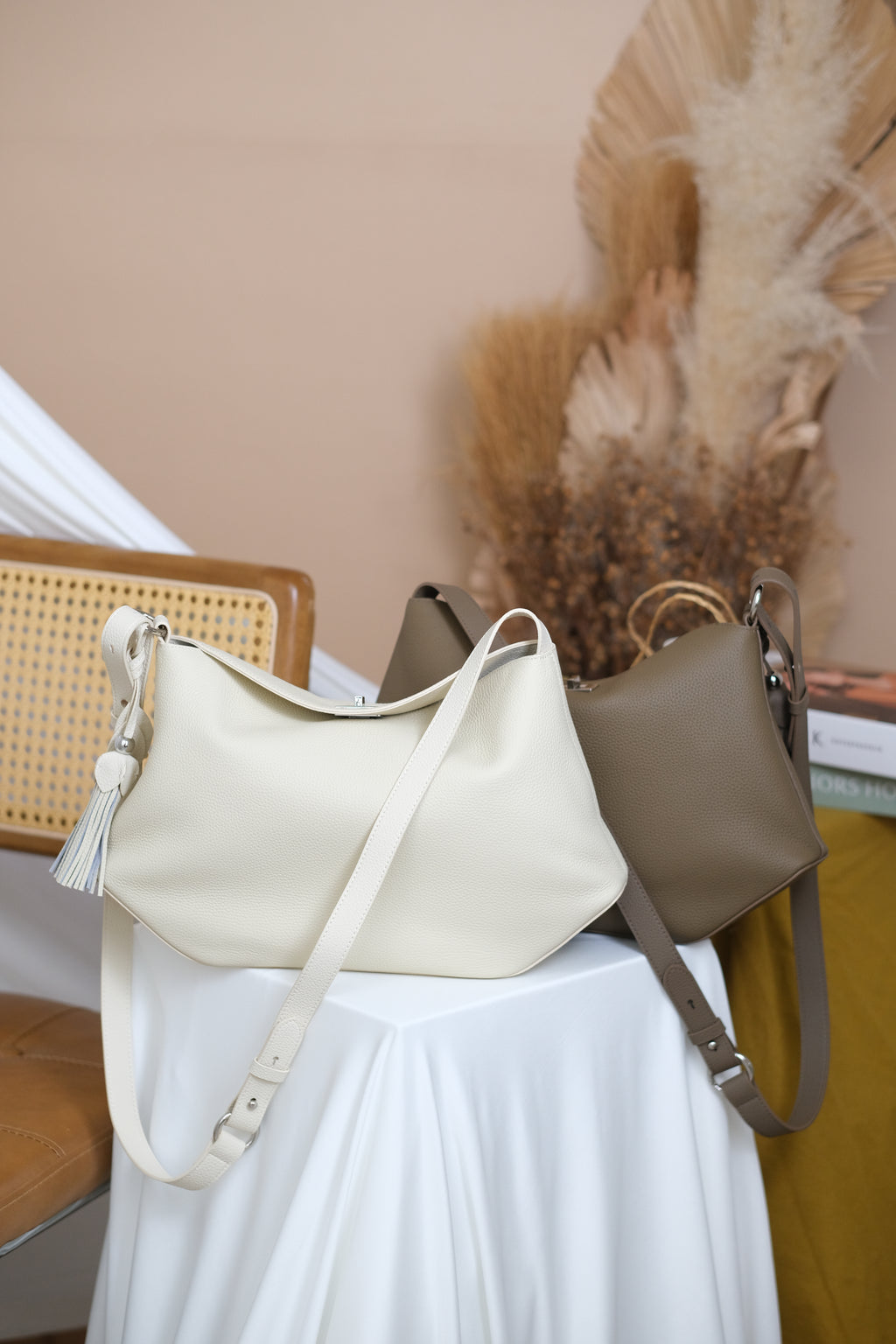 Genoveva in Ivory Veil